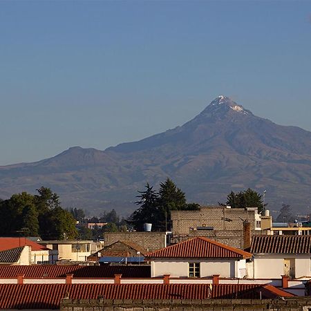 Hostal Cafe Tiana Hotel Latacunga Bagian luar foto